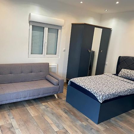 隆河省Studio 23 M2+Wifi +Parking Prive公寓式酒店 外观 照片