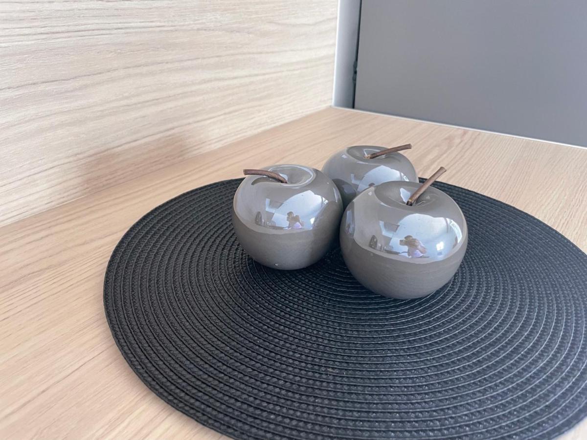 隆河省Studio 23 M2+Wifi +Parking Prive公寓式酒店 外观 照片