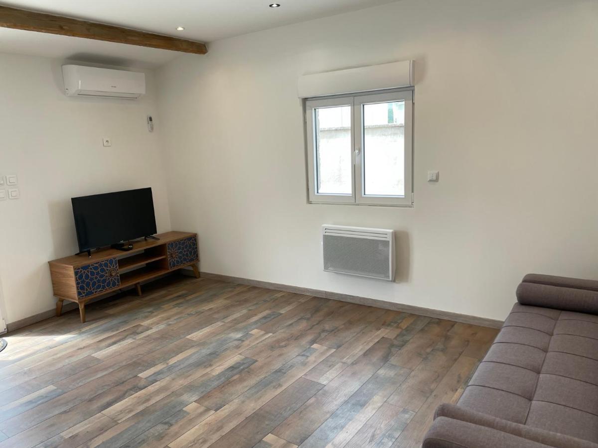 隆河省Studio 23 M2+Wifi +Parking Prive公寓式酒店 外观 照片