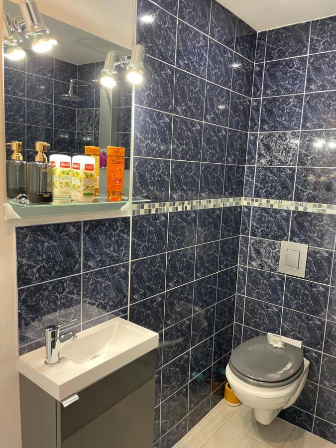 隆河省Studio 23 M2+Wifi +Parking Prive公寓式酒店 外观 照片